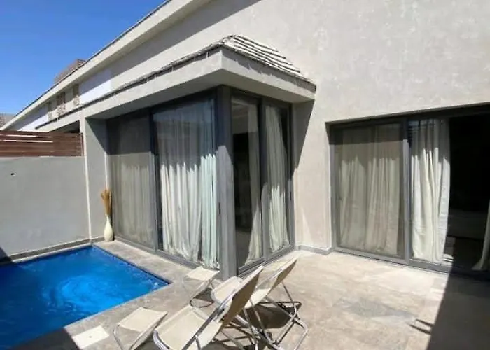 One Bedroom Private Pool דירה הורגהדה
